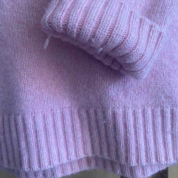 Chunky bubblegum pink wool sweater - Picture 2 of 5